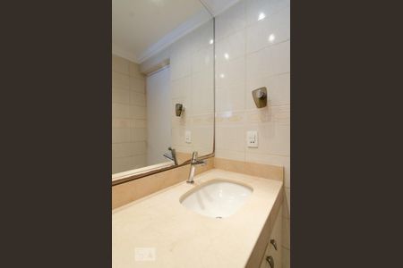 Apartamento para alugar com 180m², 3 quartos e 1 vaga Apartamento para alugar com 180m², 3 quartos e 1 vagaBanheiro