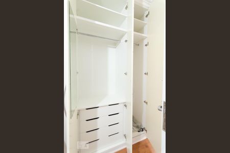 Apartamento para alugar com 180m², 3 quartos e 1 vaga Apartamento para alugar com 180m², 3 quartos e 1 vagaQuarto 2