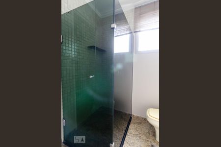 Apartamento para alugar com 180m², 3 quartos e 1 vaga Apartamento para alugar com 180m², 3 quartos e 1 vagaSuíte