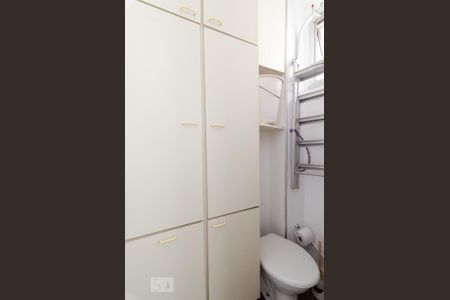 Apartamento para alugar com 180m², 3 quartos e 1 vaga Apartamento para alugar com 180m², 3 quartos e 1 vagaBanheiro de serviço