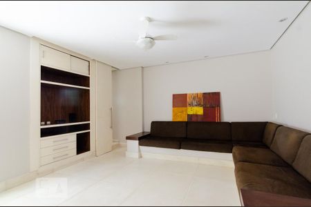 Apartamento para alugar com 180m², 3 quartos e 1 vaga Apartamento para alugar com 180m², 3 quartos e 1 vagaSala - andar superior