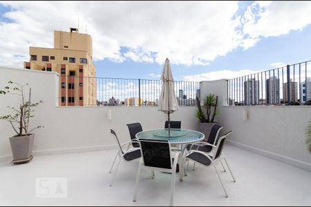 Apartamento para alugar com 180m², 3 quartos e 1 vaga Apartamento para alugar com 180m², 3 quartos e 1 vagaVaranda - andar superior
