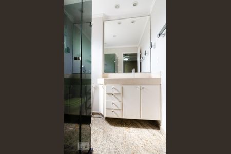 Apartamento para alugar com 180m², 3 quartos e 1 vaga Apartamento para alugar com 180m², 3 quartos e 1 vagaSuíte