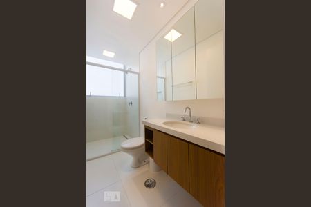 Apartamento à venda com 73m², 2 quartos e 1 vaga Apartamento à venda com 73m², 2 quartos e 1 vagaBanheiro Suite