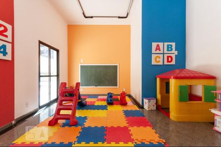 Apartamento para alugar com 105m², 3 quartos e 2 vagas Apartamento para alugar com 105m², 3 quartos e 2 vagasÁrea comum - Brinquedoteca
