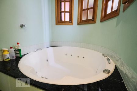 Casa à venda com 188m², 2 quartos e 1 vaga Casa à venda com 188m², 2 quartos e 1 vagaBanheiro Suíte 2