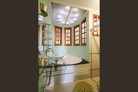 Casa à venda com 188m², 2 quartos e 1 vaga Casa à venda com 188m², 2 quartos e 1 vagaBanheiro Suíte 2