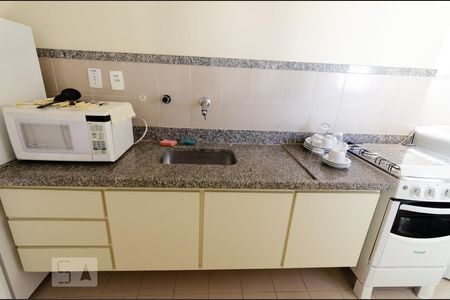 Cozinha de apartamento à venda com 1 quarto, 57m² em Cambuí, Campinas