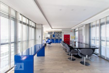 Studio para alugar com 33m², 1 quarto e 1 vaga Studio para alugar com 33m², 1 quarto e 1 vagaSala
