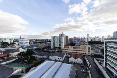 Studio para alugar com 33m², 1 quarto e 1 vaga Studio para alugar com 33m², 1 quarto e 1 vagaVaranda