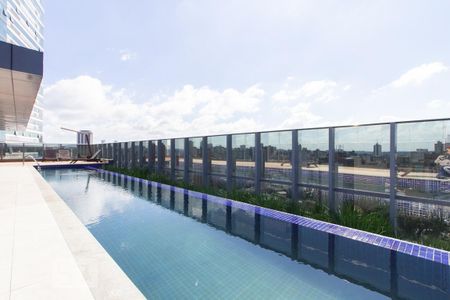 Studio para alugar com 33m², 1 quarto e 1 vaga Studio para alugar com 33m², 1 quarto e 1 vagaPiscina