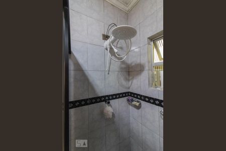Casa à venda com 160m², 4 quartos e 2 vagasBanheiro social