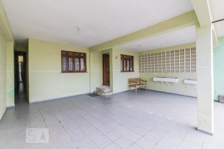 Casa à venda com 160m², 4 quartos e 2 vagasGaragem