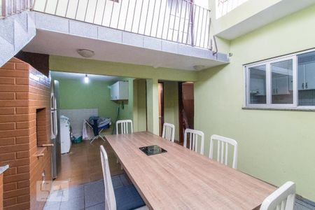 Casa à venda com 160m², 4 quartos e 2 vagasÁrea externa
