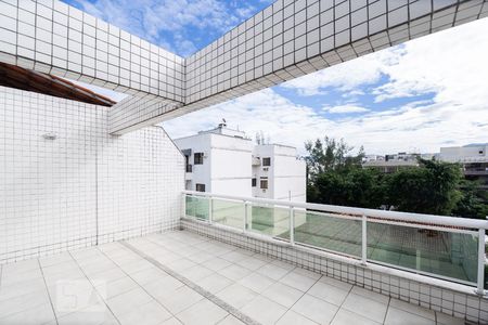 Apartamento para alugar com 194m², 3 quartos e 2 vagasVaranda - fundos