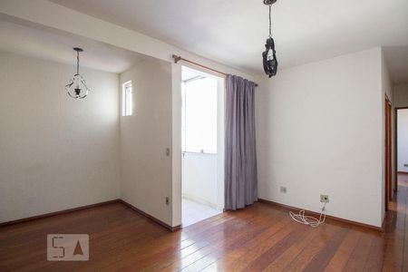 Apartamento à venda com 72m², 2 quartos e 1 vagaSala