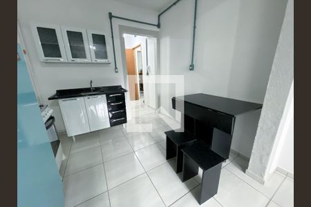 cozinha de kitnet/studio para alugar com 1 quarto, 28m² em Marechal Rondon, Canoas