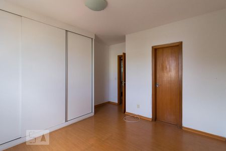Apartamento à venda com 200m², 4 quartos e 3 vagasSuíte 2
