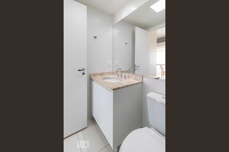 Studio à venda com 33m², 1 quarto e 1 vaga Studio à venda com 33m², 1 quarto e 1 vagaBanheiro