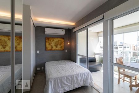Quarto de kitnet/studio à venda com 1 quarto, 33m² em Brooklin Paulista, São Paulo