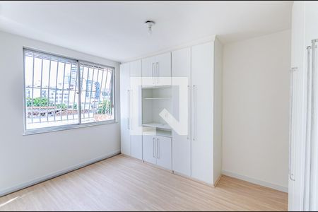 Suíte de apartamento à venda com 2 quartos, 86m² em Santa Rosa, Niterói