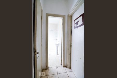 Corredor de apartamento para alugar com 2 quartos, 69m² em Centro, Campinas