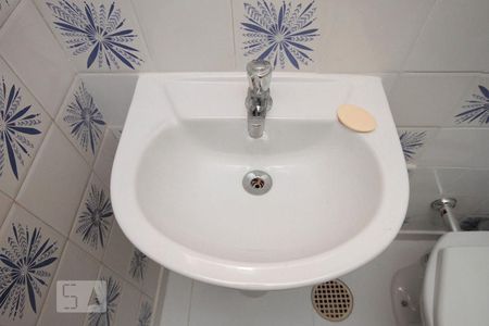 Apartamento para alugar com 55m², 2 quartos e sem vagaBanheiro