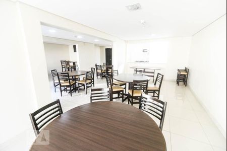 Apartamento para alugar com 50m², 2 quartos e 1 vaga Apartamento para alugar com 50m², 2 quartos e 1 vagaÁrea comum - Salão de festas