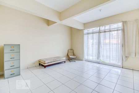 Casa à venda com 600m², 4 quartos e 6 vagasEscritório