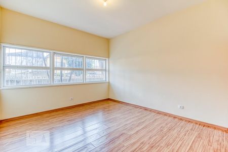 Casa à venda com 600m², 4 quartos e 6 vagasSegundo dormitório