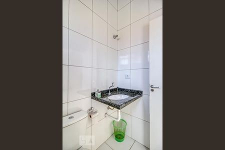 Casa à venda com 600m², 4 quartos e 6 vagasBanheiro do escritório