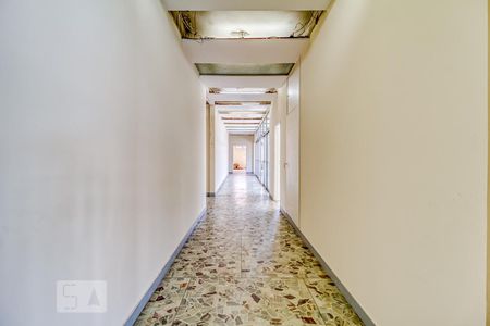 Casa à venda com 600m², 4 quartos e 6 vagasCorredor dos dormitório