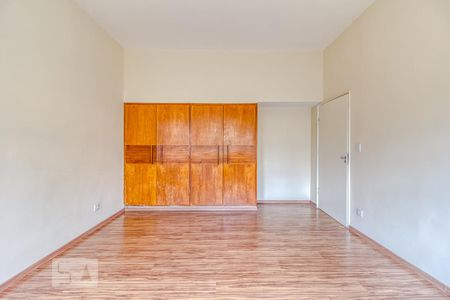 Casa à venda com 600m², 4 quartos e 6 vagasQuarto dormitório