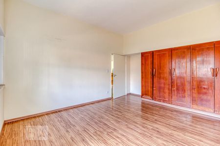 Casa à venda com 600m², 4 quartos e 6 vagasTerceiro dormitório