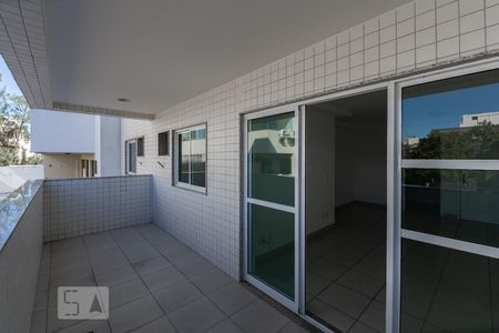 Varanda de apartamento para alugar com 2 quartos, 80m² em Recreio dos Bandeirantes, Rio de Janeiro