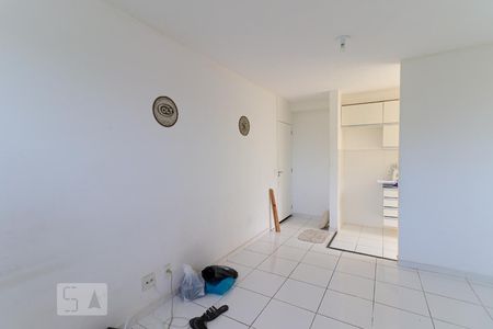 Sala de apartamento à venda com 3 quartos, 60m² em Vargem Pequena, Rio de Janeiro