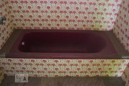 Casa para alugar com 420m², 4 quartos e 2 vagasBanheiro suíte