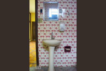 Casa para alugar com 420m², 4 quartos e 2 vagasBanheiro suíte