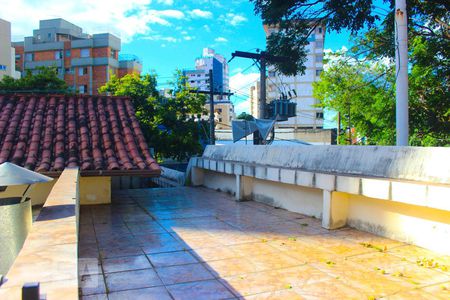 Casa para alugar com 420m², 4 quartos e 2 vagasTerraço