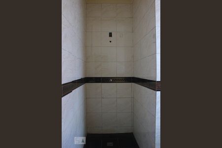 Casa para alugar com 420m², 4 quartos e 2 vagasBanheiro Social