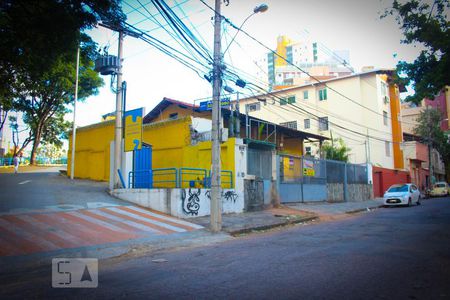 Casa para alugar com 420m², 4 quartos e 2 vagasFachada