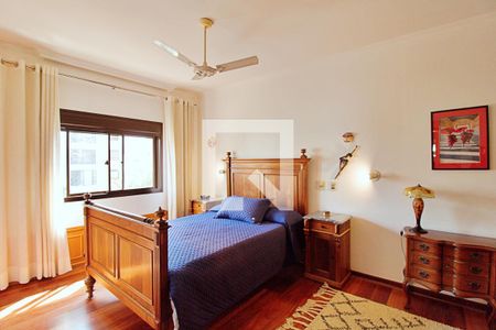 Apartamento à venda com 213m², 4 quartos e 4 vagas Apartamento à venda com 213m², 4 quartos e 4 vagasSuíte 1