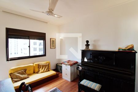 Apartamento à venda com 213m², 4 quartos e 4 vagas Apartamento à venda com 213m², 4 quartos e 4 vagasQuarto 4