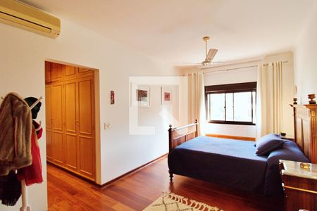 Apartamento à venda com 213m², 4 quartos e 4 vagas Apartamento à venda com 213m², 4 quartos e 4 vagasSuíte 1