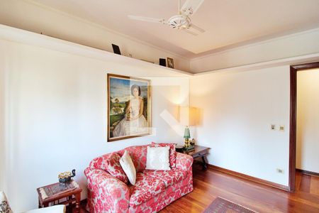 Apartamento à venda com 213m², 4 quartos e 4 vagas Apartamento à venda com 213m², 4 quartos e 4 vagasSuíte 3