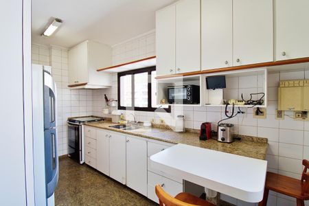 Cozinha de apartamento à venda com 4 quartos, 213m² em Real Parque, São Paulo
