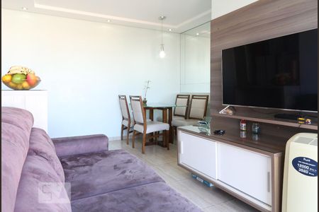 Sala de apartamento para alugar com 2 quartos, 50m² em Vila Paiva, São Paulo