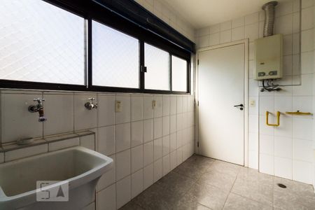 Apartamento à venda com 112m², 3 quartos e 3 vagas Apartamento à venda com 112m², 3 quartos e 3 vagasÁrea de serviço