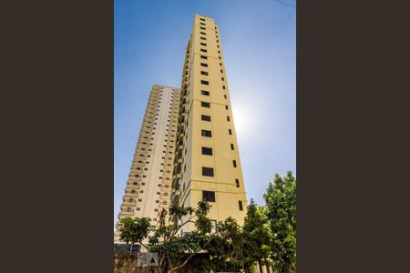 Apartamento à venda com 112m², 3 quartos e 3 vagas Apartamento à venda com 112m², 3 quartos e 3 vagasFachada