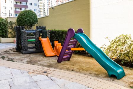 Apartamento à venda com 112m², 3 quartos e 3 vagas Apartamento à venda com 112m², 3 quartos e 3 vagasPlayground